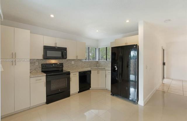 9587 SW 148th Ave Circle S, Miami, FL 33196 - 1640 Gallery 3
