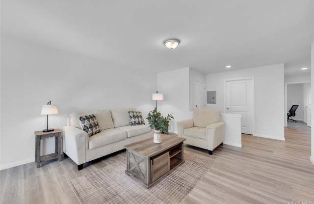 206 Golf Links Road Gallery 2