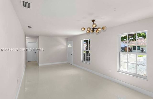 6330 SW 135th Ave Gallery 2