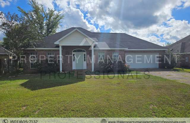 Home on Holmar Gallery 1