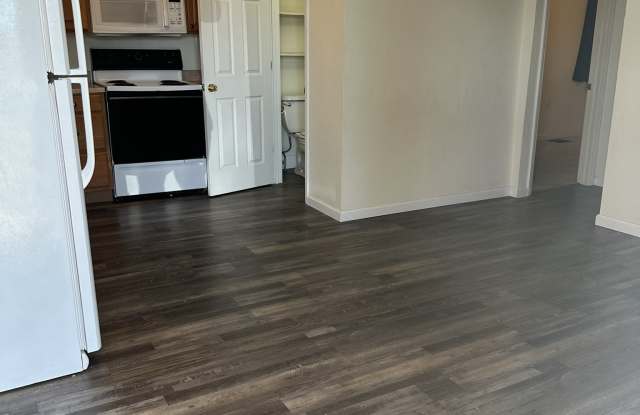 425 W Service Road East - Unit 6 photos photos