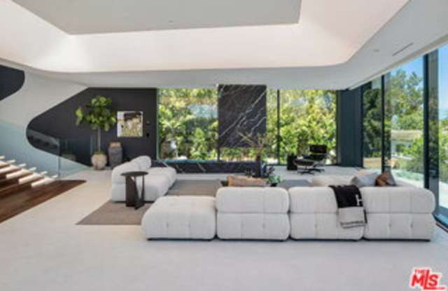 1254 Roberto Lane Gallery 2
