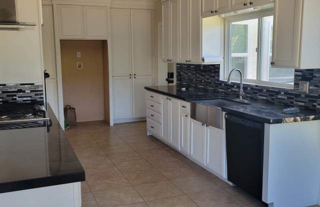 2438 Gum Tree Lane photos photos