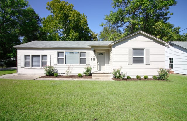 4501 Kinkead Avenue photos photos