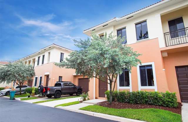 2412 Venetian Way photos photos
