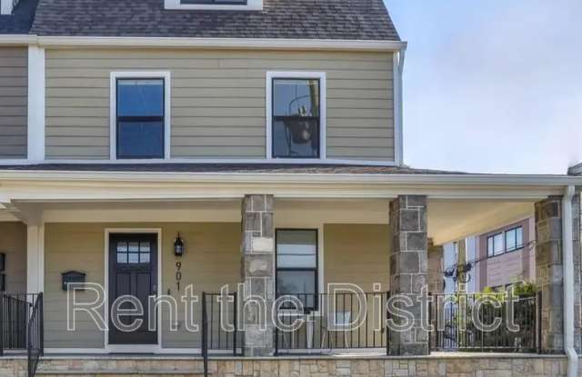 901 Lawrence Street NE photos photos