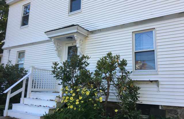 23 Organug Rd - 23 Organug Road, York Harbor, ME 03909