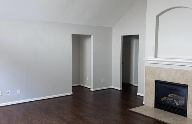 22514 Spence Park Court Gallery 2