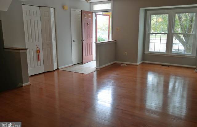 8754 MANAHAN DRIVE Gallery 2