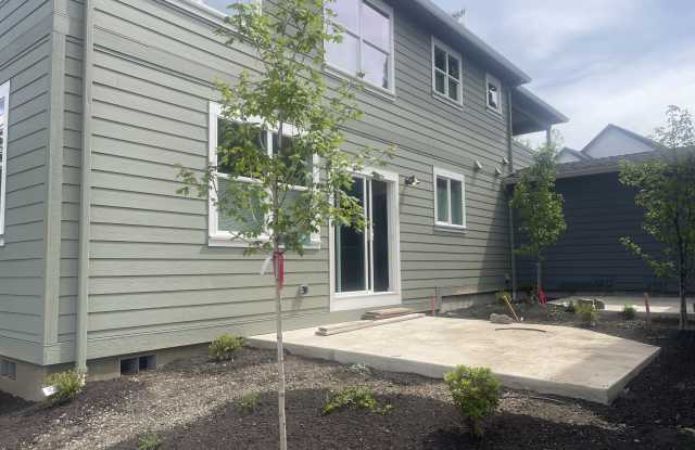 322 Talent Avenue - A Gallery 4