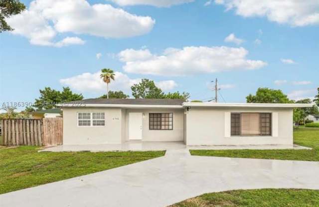 6546 SW 21ST Street Gallery 2