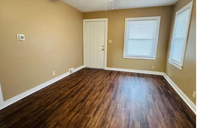 1301 S Elm St photos photos