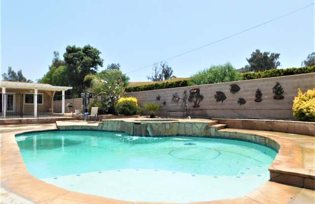 17641 Mariposa Ave Gallery 4