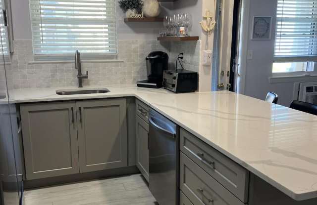 151 Wharfside Dr Gallery 3