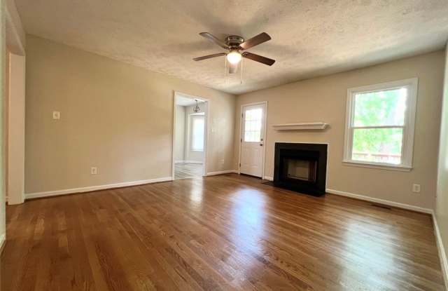 715 Ashburton Drive Gallery 4
