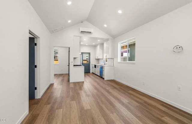 One bedroom cottage with office space | Available Now Gallery 4