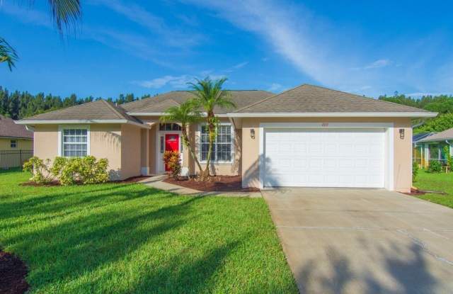 4819 51st Court Gallery 3