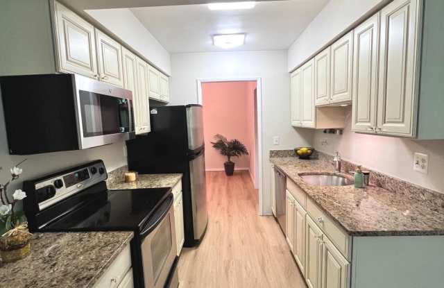 15300 PINE ORCHARD Drive Gallery 4
