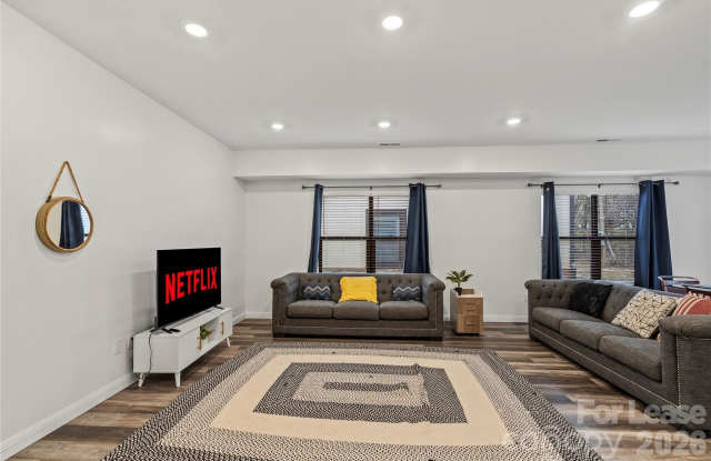 2813 Ava Avenue photos photos