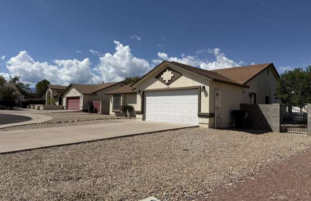 1652 S Roadrunner Ln Gallery 2
