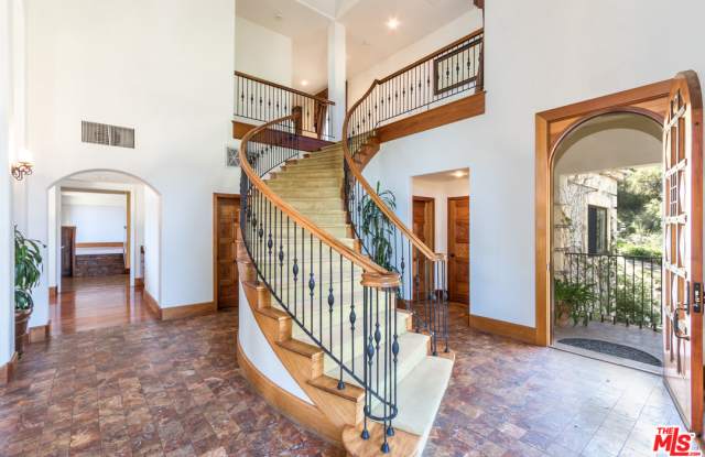 27475 WINDING WAY E Gallery 3