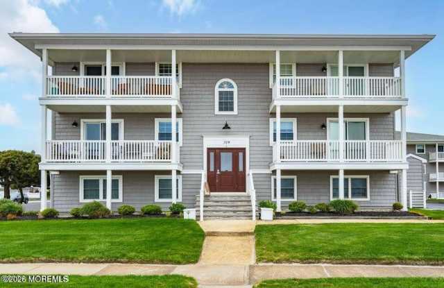 709 Ocean Avenue unit: 5 photos photos