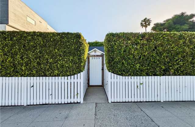 2039 Purdue Avenue - 2039 Purdue Avenue, Los Angeles, CA 90025