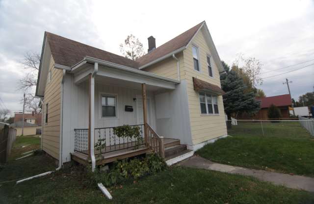 3 bedroom remodeled home in Davenport near 5 points! photos photos