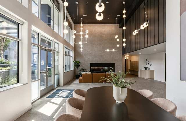 AMLI 535 Gallery 2