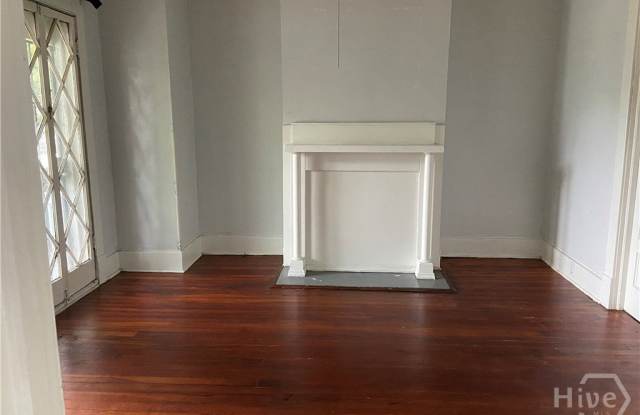 528 E Bolton Street Gallery 2