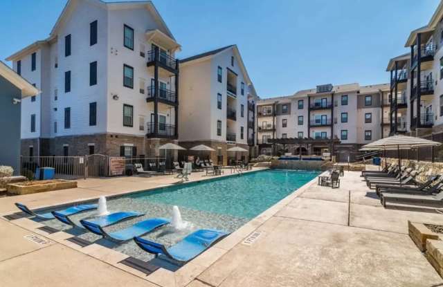 Avalon Place - Student Housing Gallery 2