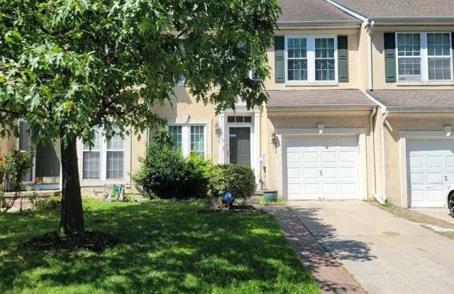 10 BRIDLE CT Gallery 1