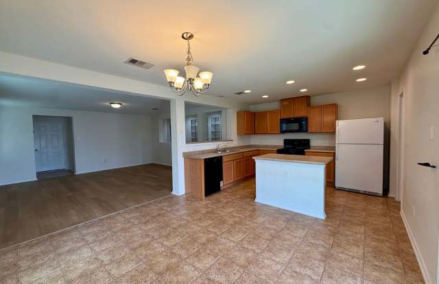 Limited-Time Move-In Special! Move in with just a $1,000 security deposit for well-qualified applicants! Gallery 4