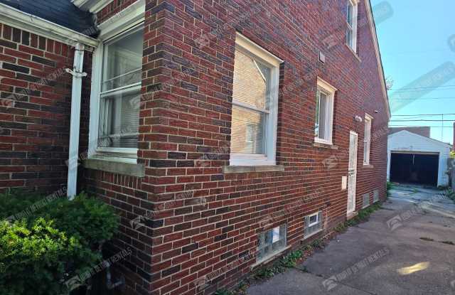 15022 Mayfield St Gallery 2