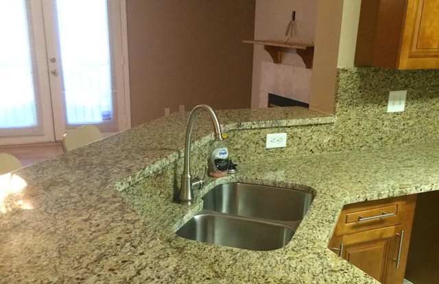 13715 Richmond Park Drive North photos photos