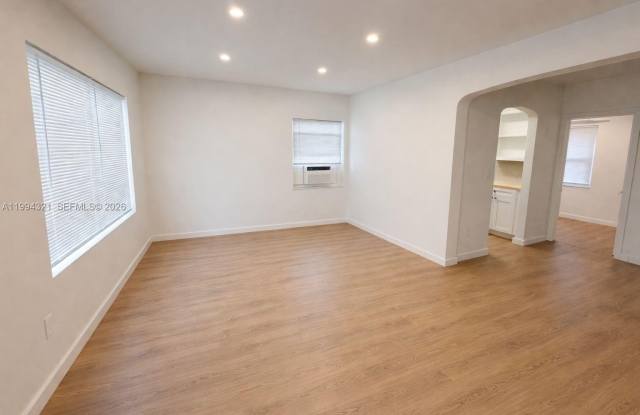 255 NW 32nd St photos photos