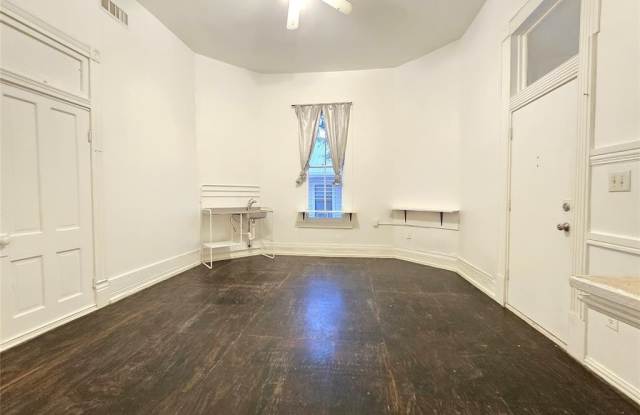 1100 E 8th Street - 1100 East 8th Street, Dallas, TX 75203