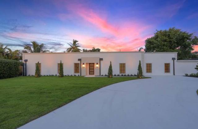 391 W Riverside Drive photos photos