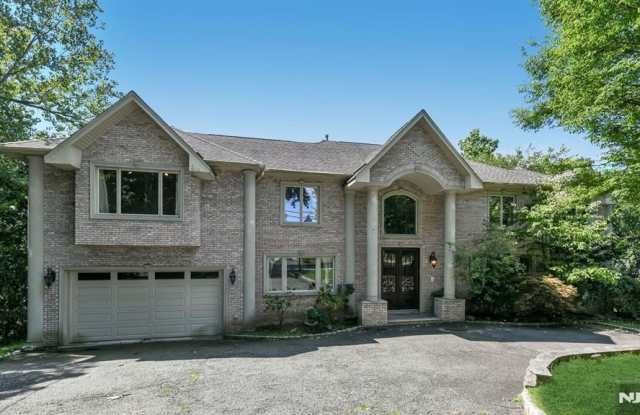 831 Pascack Road photos photos