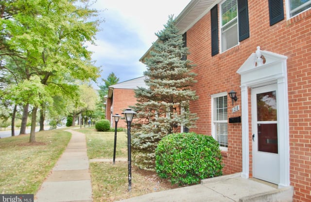 128 N STERLING BOULEVARD - 128 North Sterling Boulevard, Sterling, VA 20167