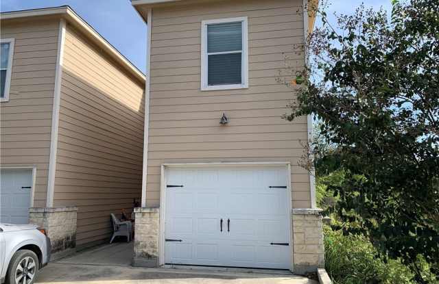 585 Advantage Drive photos photos