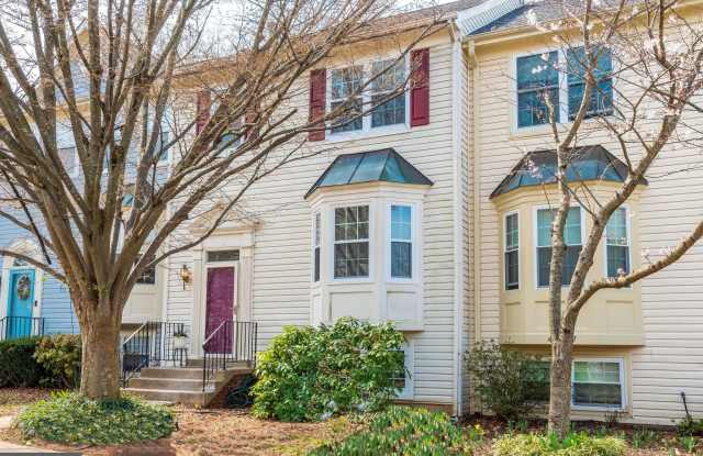 47609 COMER SQUARE - 47609 Comer Square, Lowes Island, VA 20165
