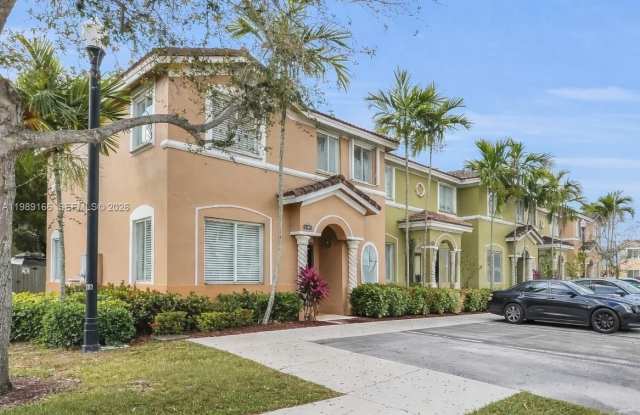 2342 SE 10th St photos photos