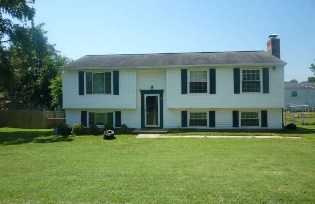 Split Foyer in Mechanicsville photos photos