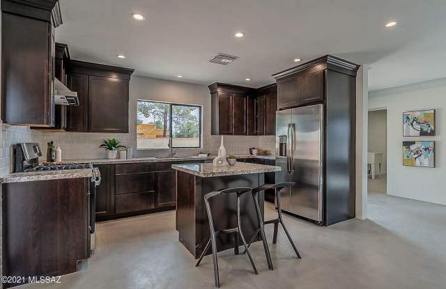 Fully Renovated 3BD/2BA with Designer Finishes Gallery 3