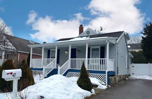 42 Wells Avenue photos photos