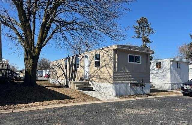 1801 W Michigan - 1801 West Michigan Avenue, Lenawee County, MI 49236