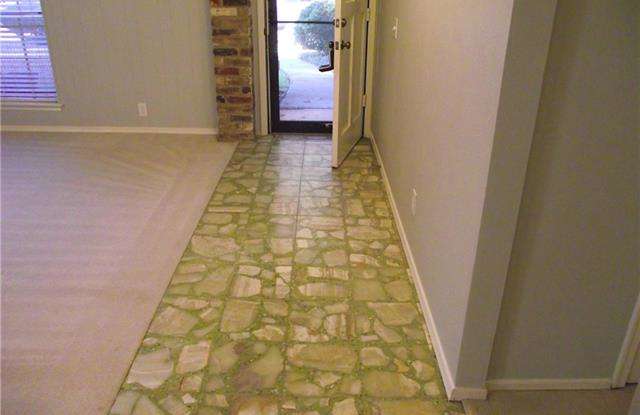 2424 Bengal Lane Gallery 2