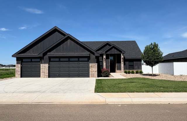 3 Bedroom 2 Bath Home Near Clovis Christian school and CCC! - 100 Abbey Road, Clovis, NM 88101