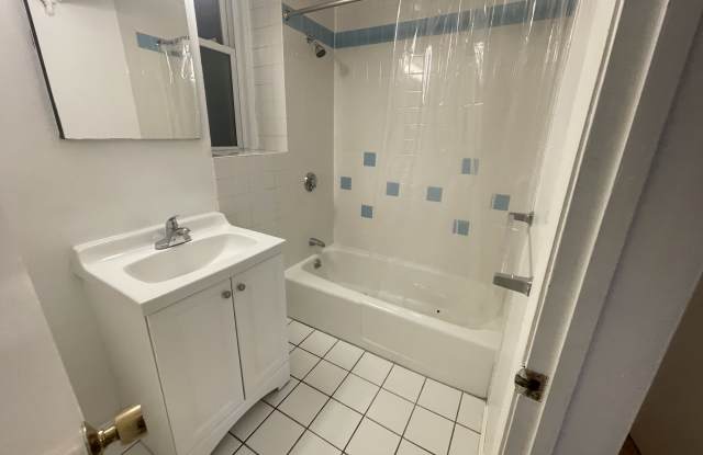 1127 Commonwealth Ave photos photos